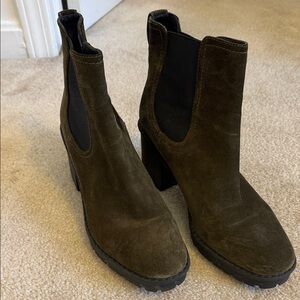 Vince lug sole water repellent Suede Ankle Boots 10